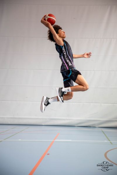 z1a1305-avec-accentuation-bruit